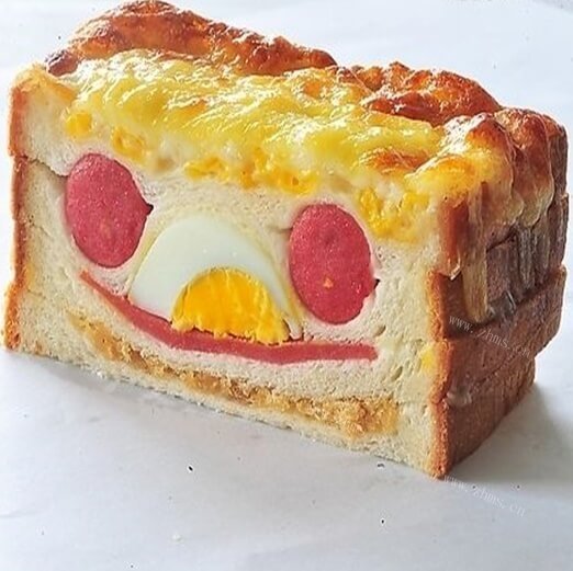 美味的火腿鸡蛋面包