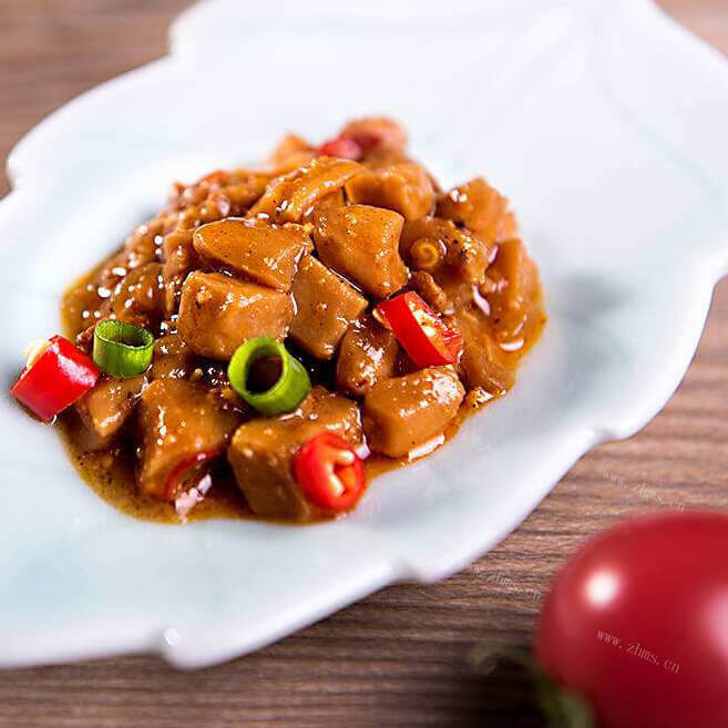 美味的香菇洋葱拌饭酱
