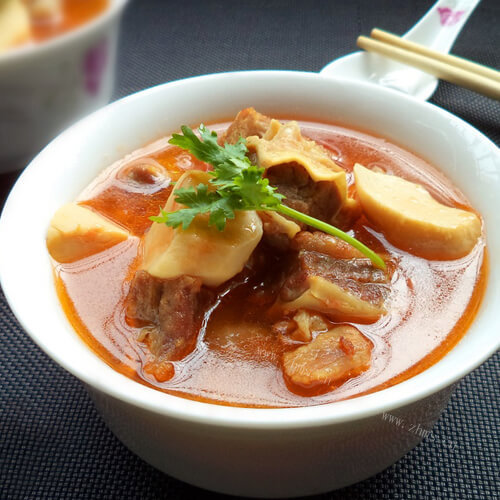 美味的杏鲍菇焖牛腩