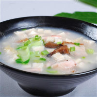 美味的白菜粉丝豆腐汤