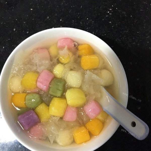 美丽的健康彩色水果小圆子