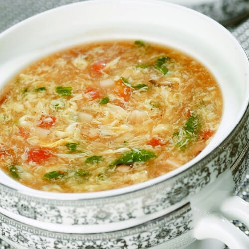 美味的西红柿娃娃菜疙瘩汤