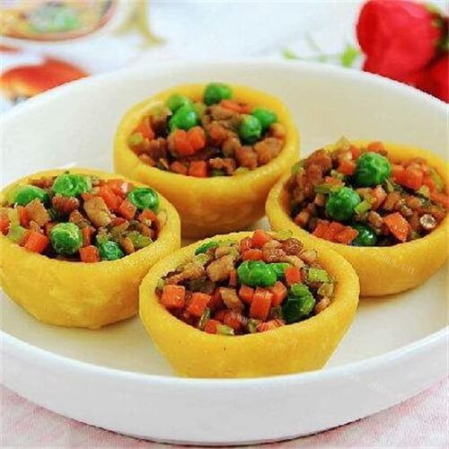 美味的豌豆炒窝头