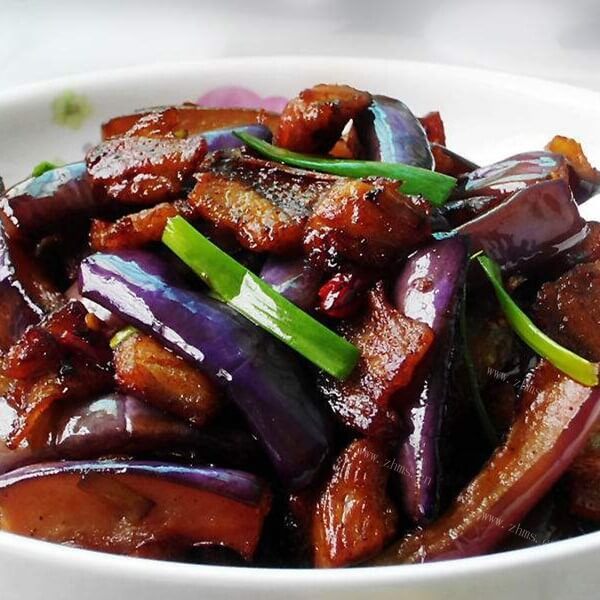 好吃的五花肉焖茄子