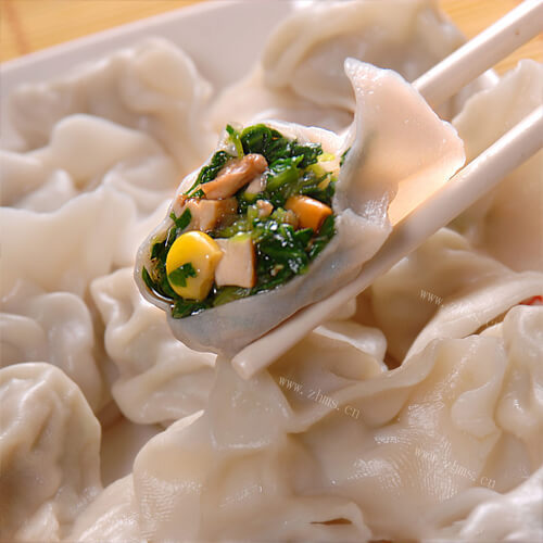 好吃的甘蓝玉米香菇饺子