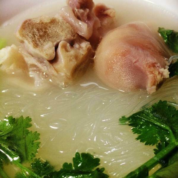 美味的橙香羊骨汤