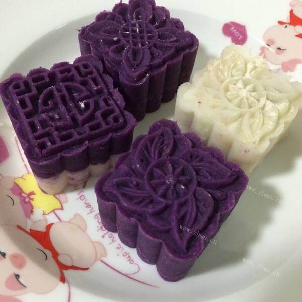 美味的香甜紫薯糕
