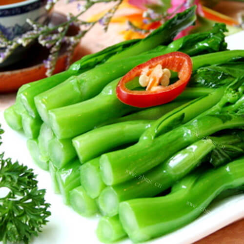 家常味排骨炒青菜