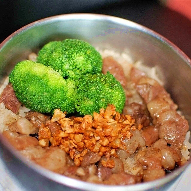 美味的羊肉海参蒸饭