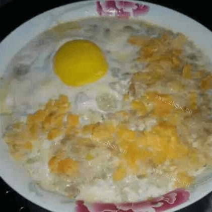 自制咸蛋蒸肉饼