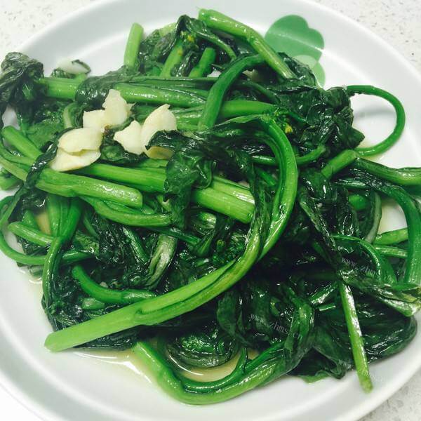 蒜香浓郁的蒜蓉橄榄菜