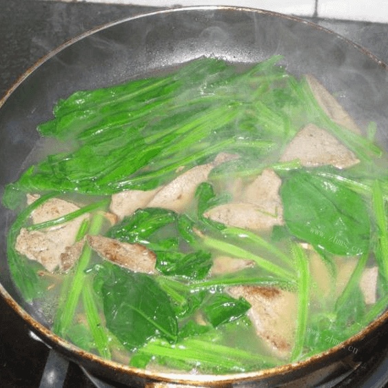 秀色可餐的菠菜猪肝汤做法图解10)