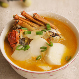 特色笋干菜螃蟹土豆汤