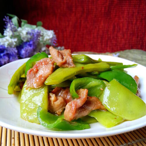 精美的肉炒扁豆角