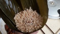 又香又好吃的酱香肉粽做法图解11)