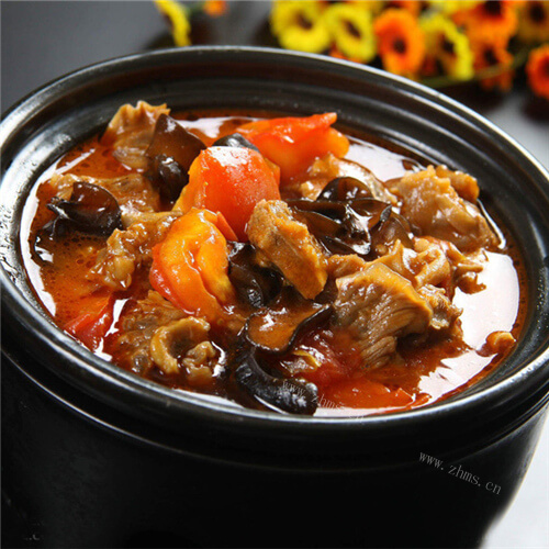 美味的砂锅牛肉土豆