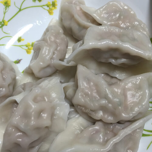 美味的青汁虾仁水饺