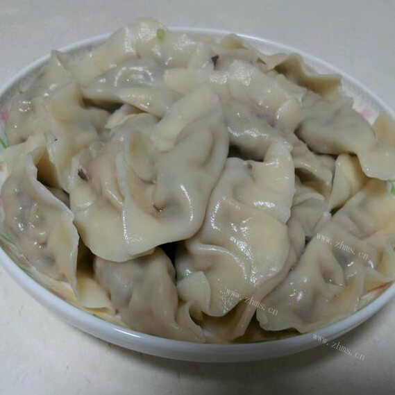 好吃的芹菜木耳猪肉饺子