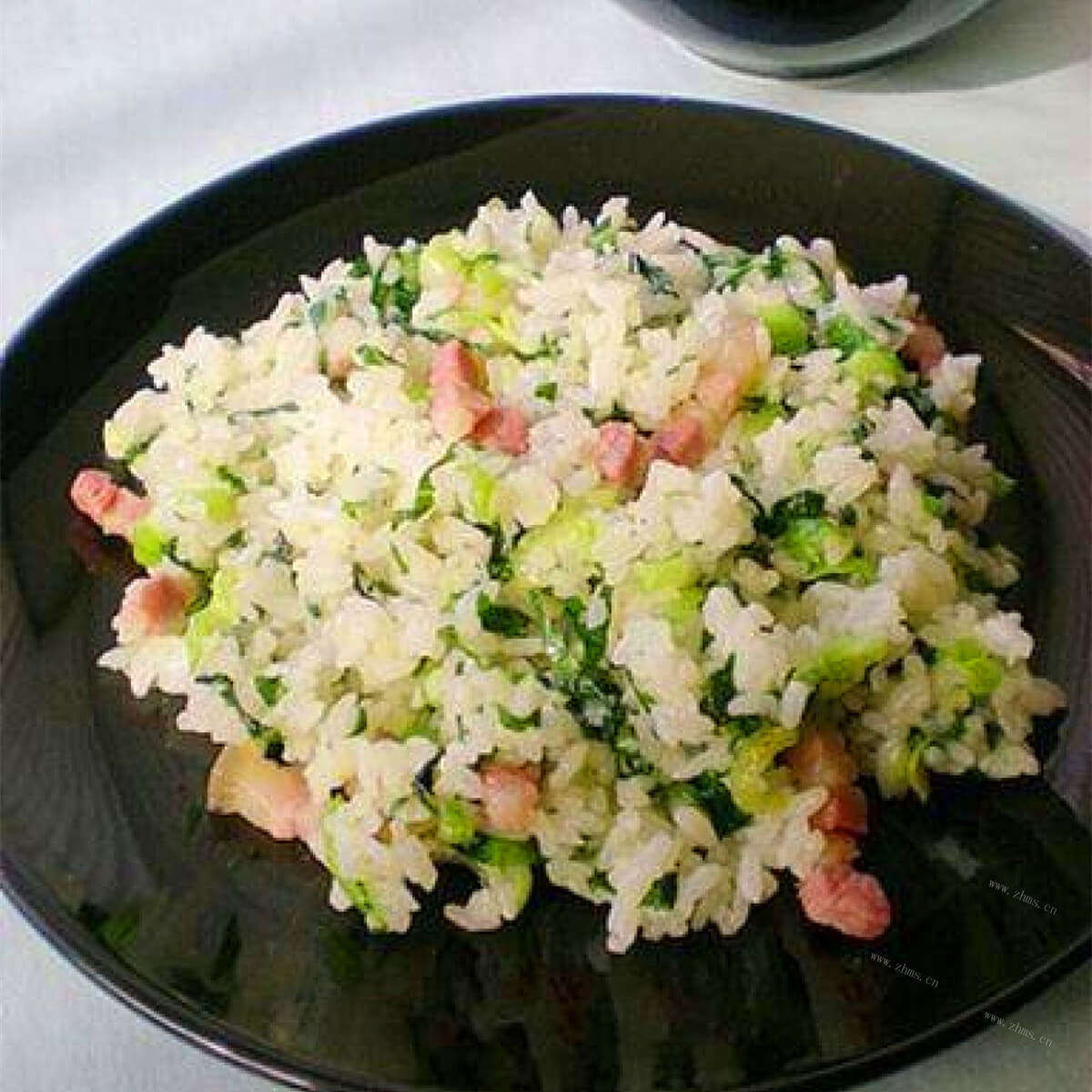 开胃的咸肉炒菜饭