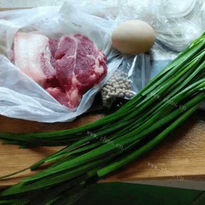 自制韭菜肉饼做法图解1)