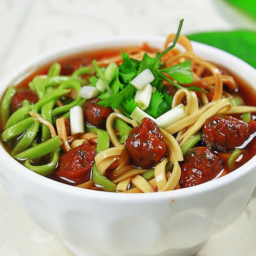 汤鲜面韧羊肉丸子面