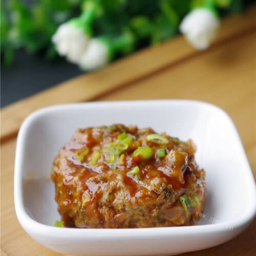 美味酱汁肉饼