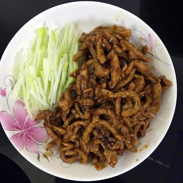 美味的简易版京酱肉丝