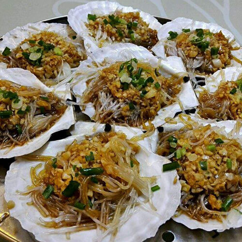 好看的黄金蒜海鲜蒸粉丝#多
