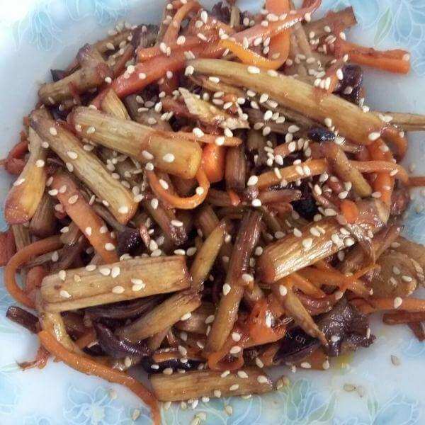 好吃的煸炒茶树菇