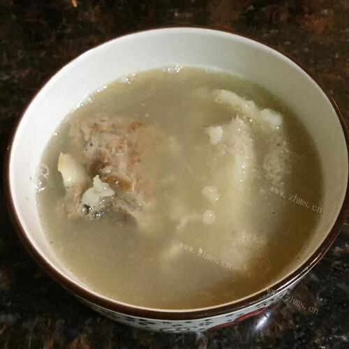 美味的粉葛眉豆猪骨汤 