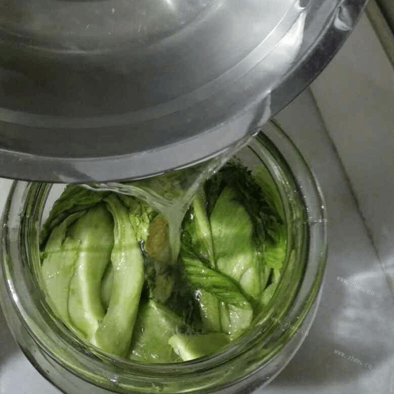 自制酸菜做法图解5)