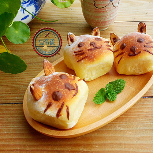 自制小猫香蕉面包