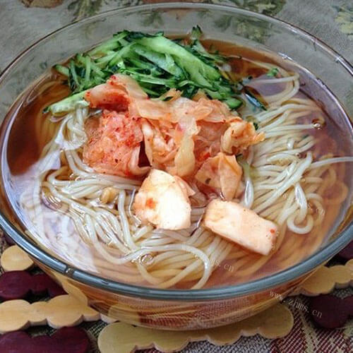 自制热汤冷面