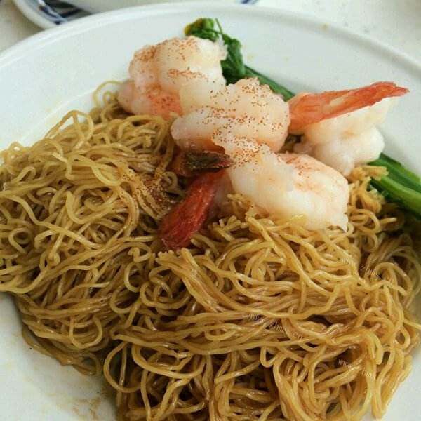 美味的虾仁葱油拌面