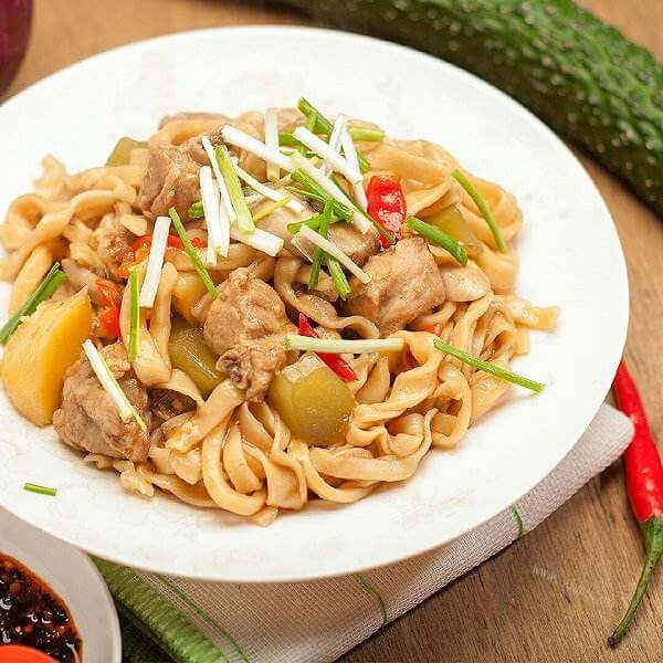 美味的牛肉柿子焖面