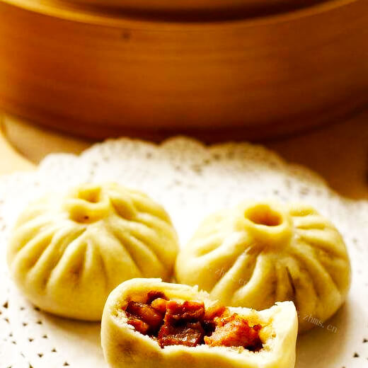 美味芽菜肉包子