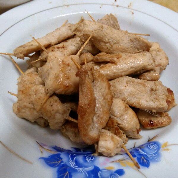 酥香牙签鸡胸肉