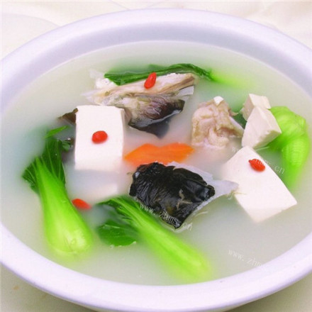 美味的鲡鱼豆腐汤