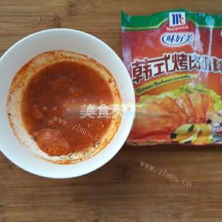 美味的烤五花肉土豆片做法图解2)