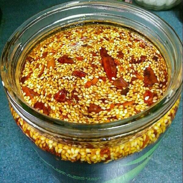 美味正宗红油辣椒酱