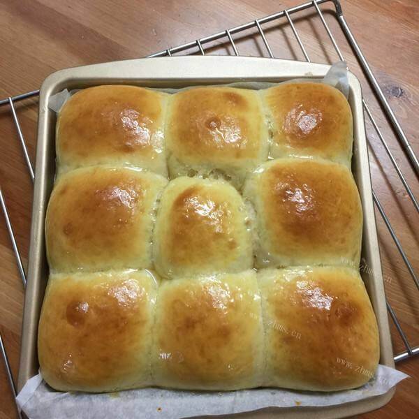 美味的蜂蜜全麦餐包