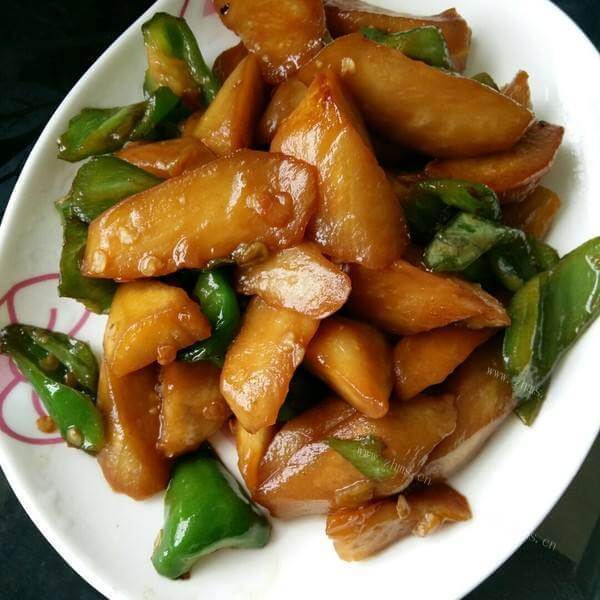 美味可口的农家烩茄子