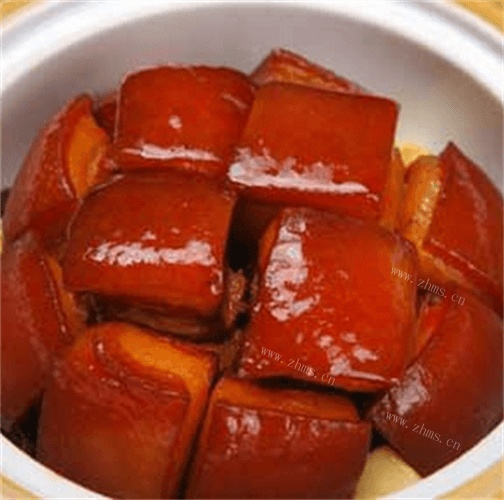 美味的砂锅闷红烧肉