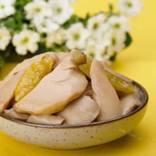 美味的杏鲍菇烧鸡爪