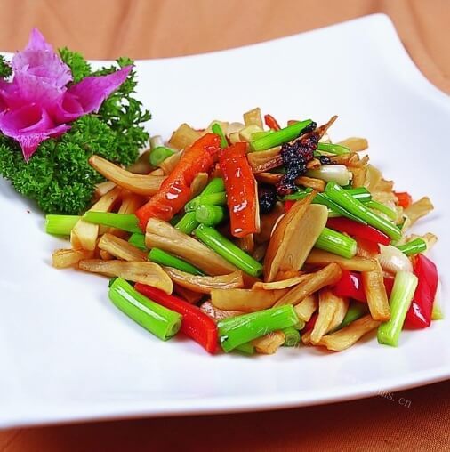 美味小拌鸡腿菇