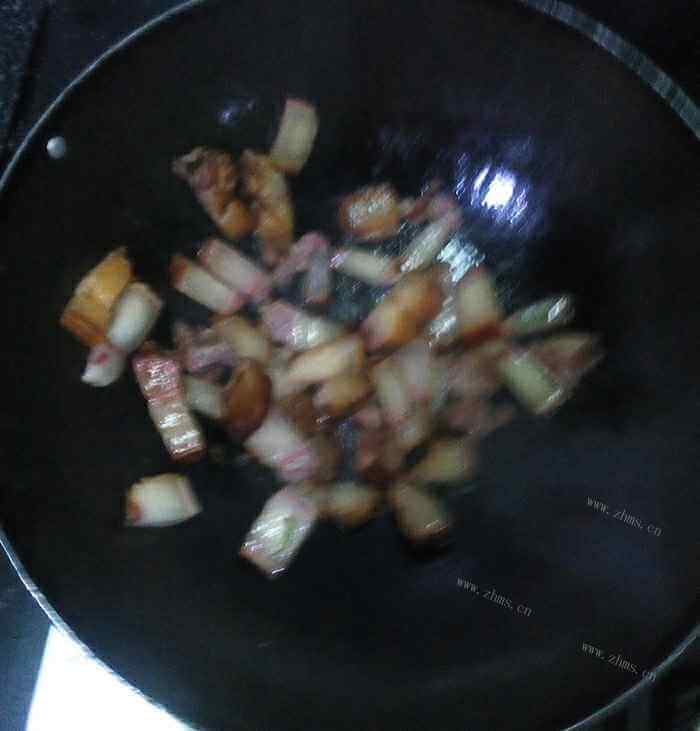 美味的腊肉绿豆汤做法图解2)