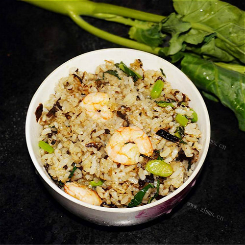 美味鲜蔬炒米饭