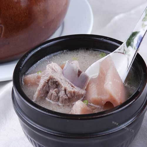 好喝的狗跌耳排骨汤