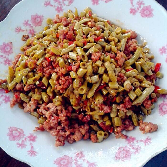 不错的美食爆炒泡豇豆肉丁