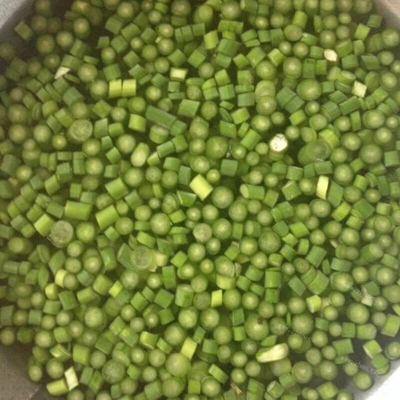 自制香菇木耳饺子做法图解4)